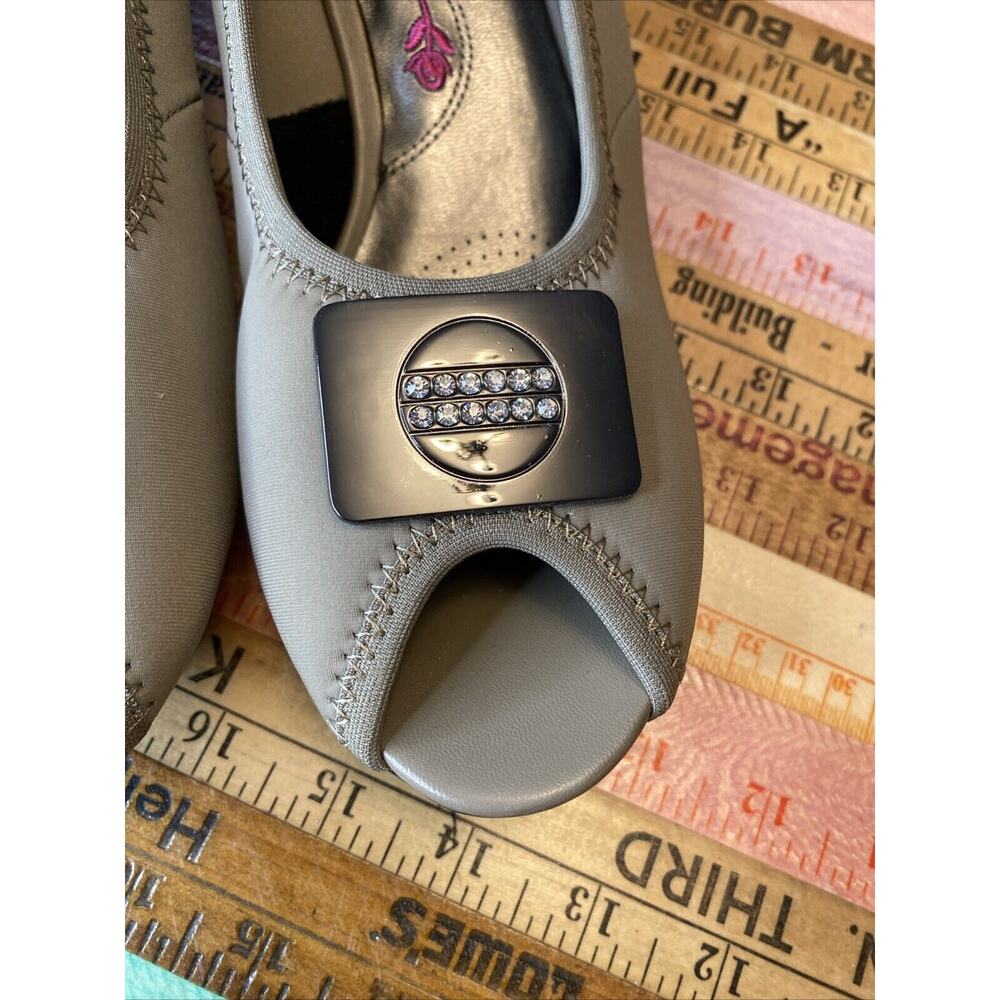 Ros Hommerson Eloise Taupe Micro Stretch Peep Toe Shoes Size 9.5 N Rhinestone - Picture 15 of 16
